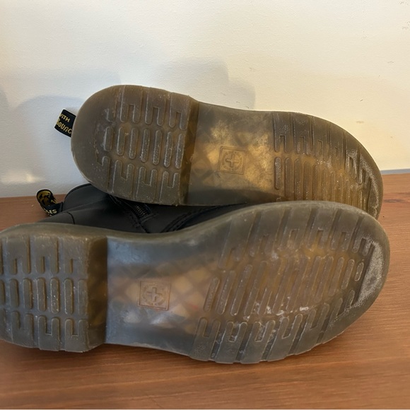 COPY - Doc Martens - Picture 4 of 9